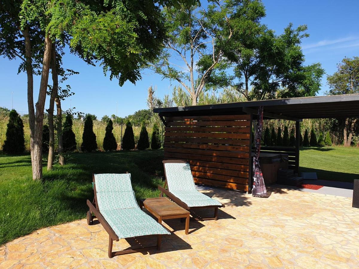 Beach House Ive With Jacuzzi, Pool, Playground And Bbq In An Olive Grove With A Beach, Pomer - Istria Kültér fotó