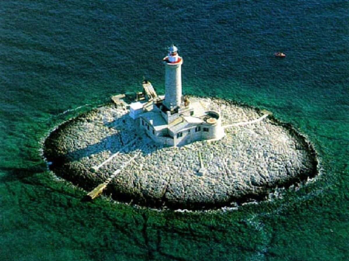 Beach House Ive With Jacuzzi, Pool, Playground And Bbq In An Olive Grove With A Beach, Pomer - Istria Kültér fotó