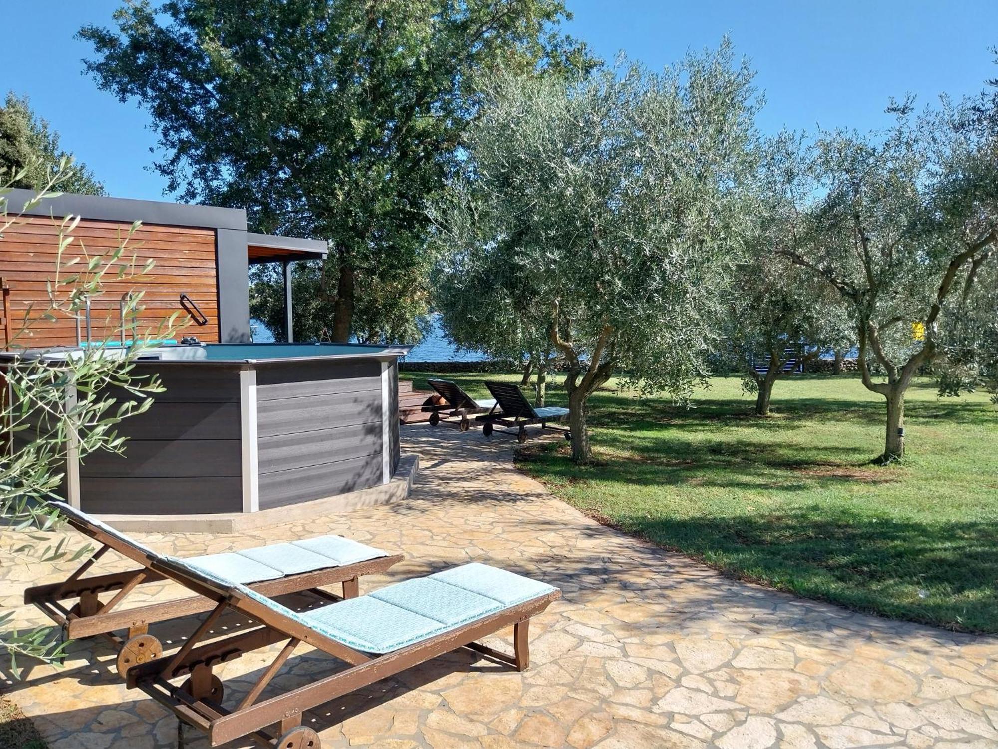 Beach House Ive With Jacuzzi, Pool, Playground And Bbq In An Olive Grove With A Beach, Pomer - Istria Kültér fotó