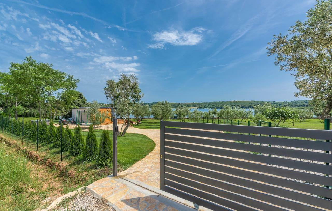 Beach House Ive With Jacuzzi, Pool, Playground And Bbq In An Olive Grove With A Beach, Pomer - Istria Kültér fotó