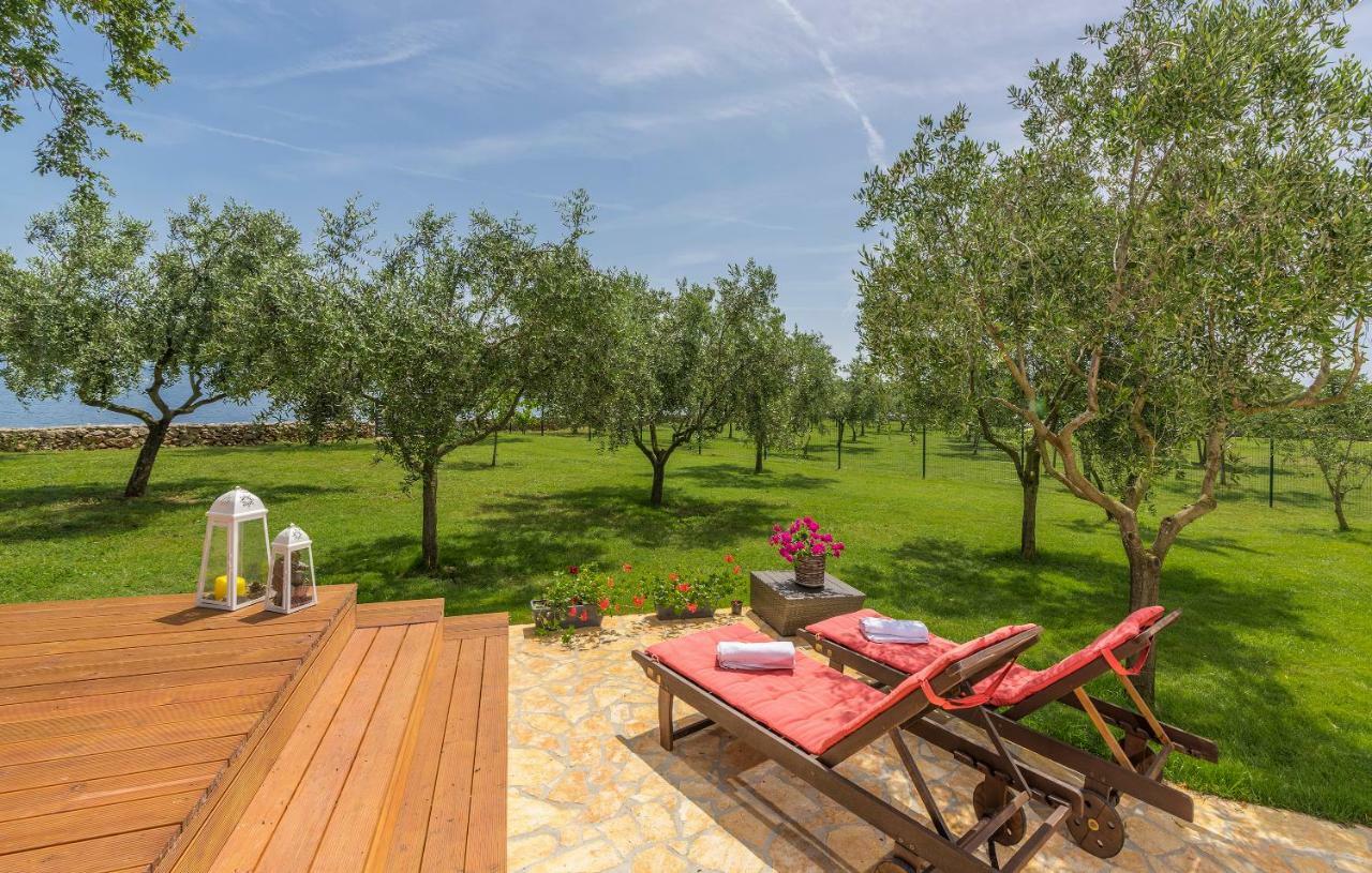 Beach House Ive With Jacuzzi, Pool, Playground And Bbq In An Olive Grove With A Beach, Pomer - Istria Kültér fotó