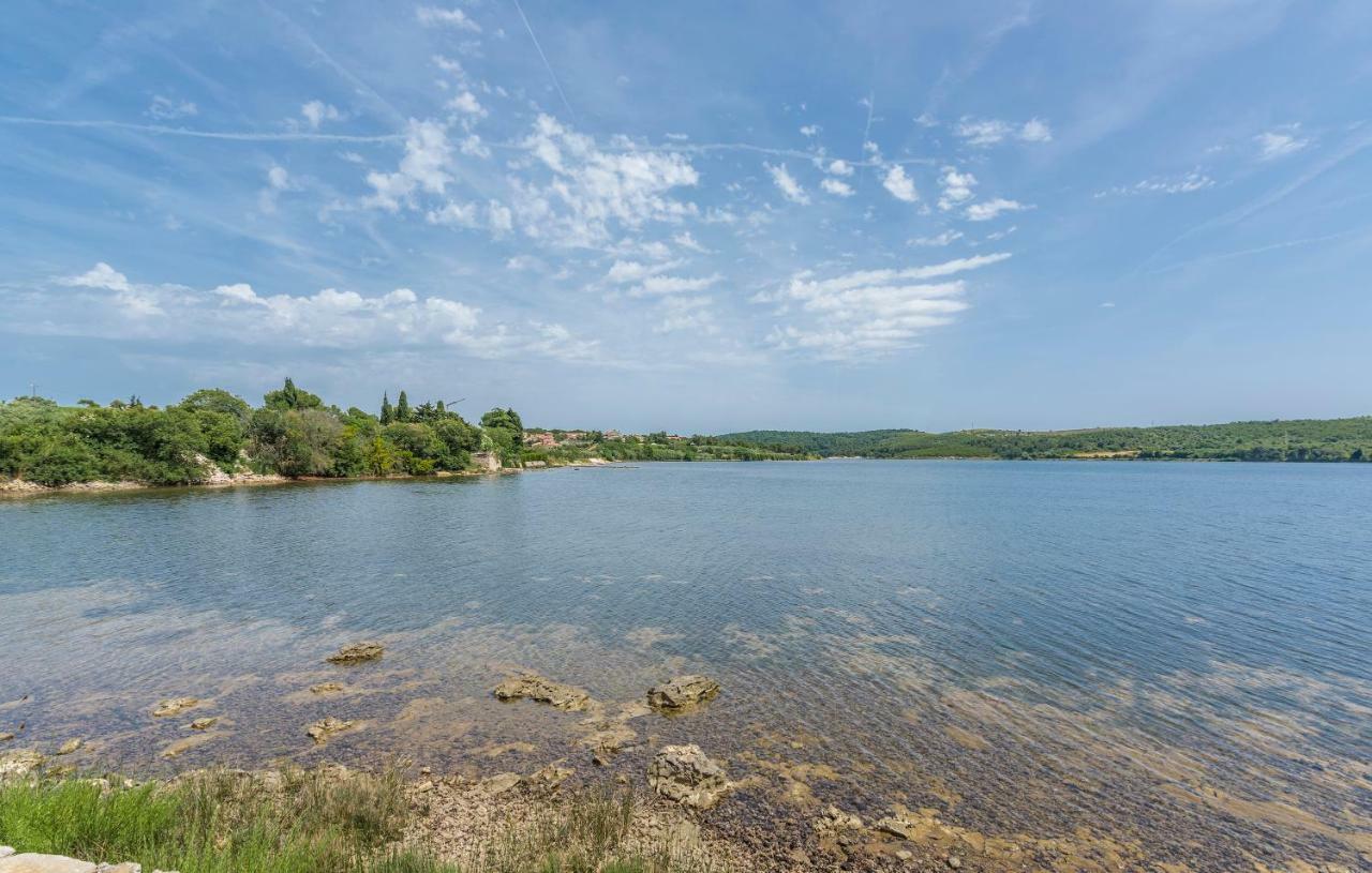 Beach House Ive With Jacuzzi, Pool, Playground And Bbq In An Olive Grove With A Beach, Pomer - Istria Kültér fotó