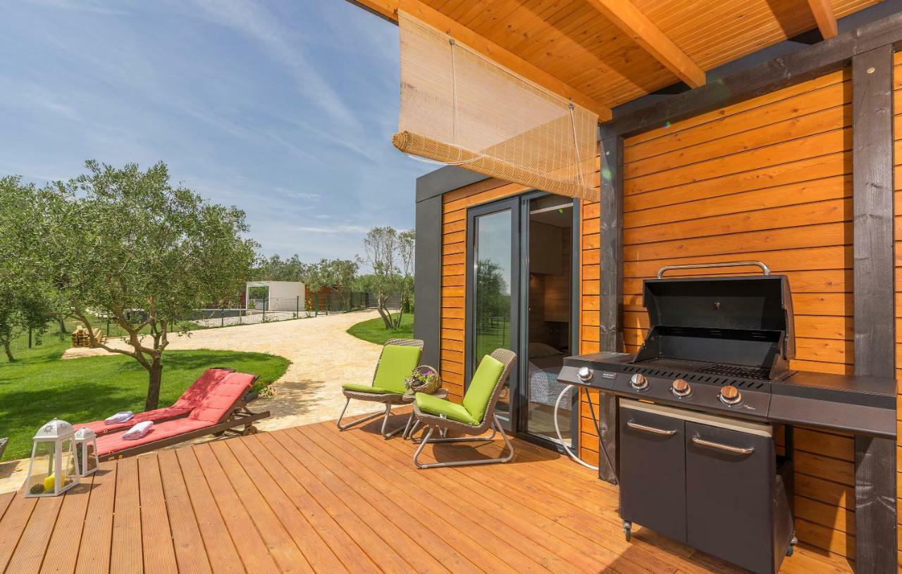 Beach House Ive With Jacuzzi, Pool, Playground And Bbq In An Olive Grove With A Beach, Pomer - Istria Kültér fotó