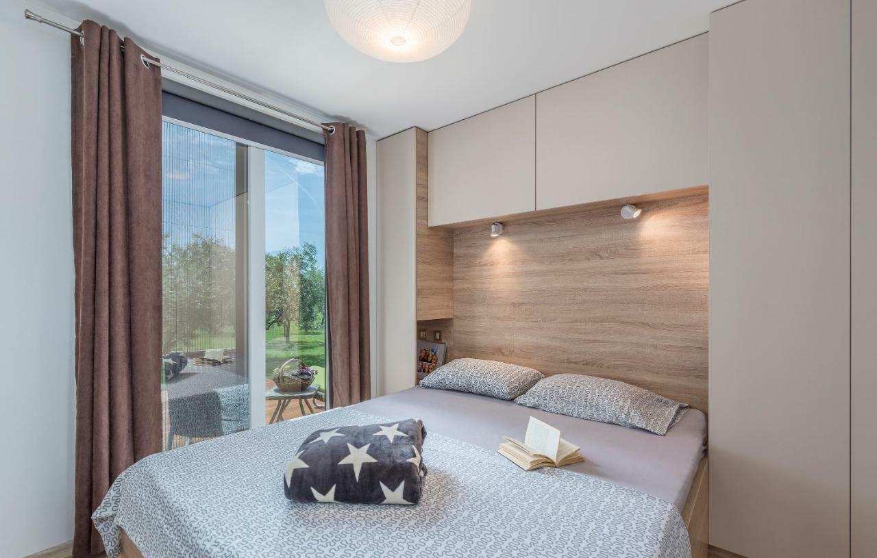 Beach House Ive With Jacuzzi, Pool, Playground And Bbq In An Olive Grove With A Beach, Pomer - Istria Kültér fotó